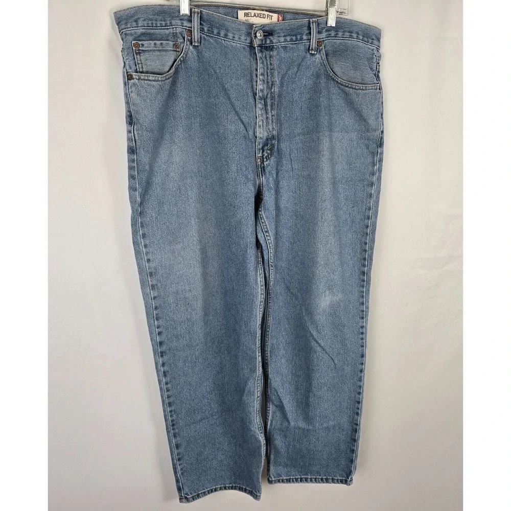 Levi's 550 Jeans Men's 42 x 31 (tag 42 x 32) Blue Light Wash Relaxed Fit Cotton